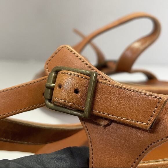 Manolo Blahnik Brown Leather Sandals with Studded Straps Size EU 40 - Picture 4 of 7